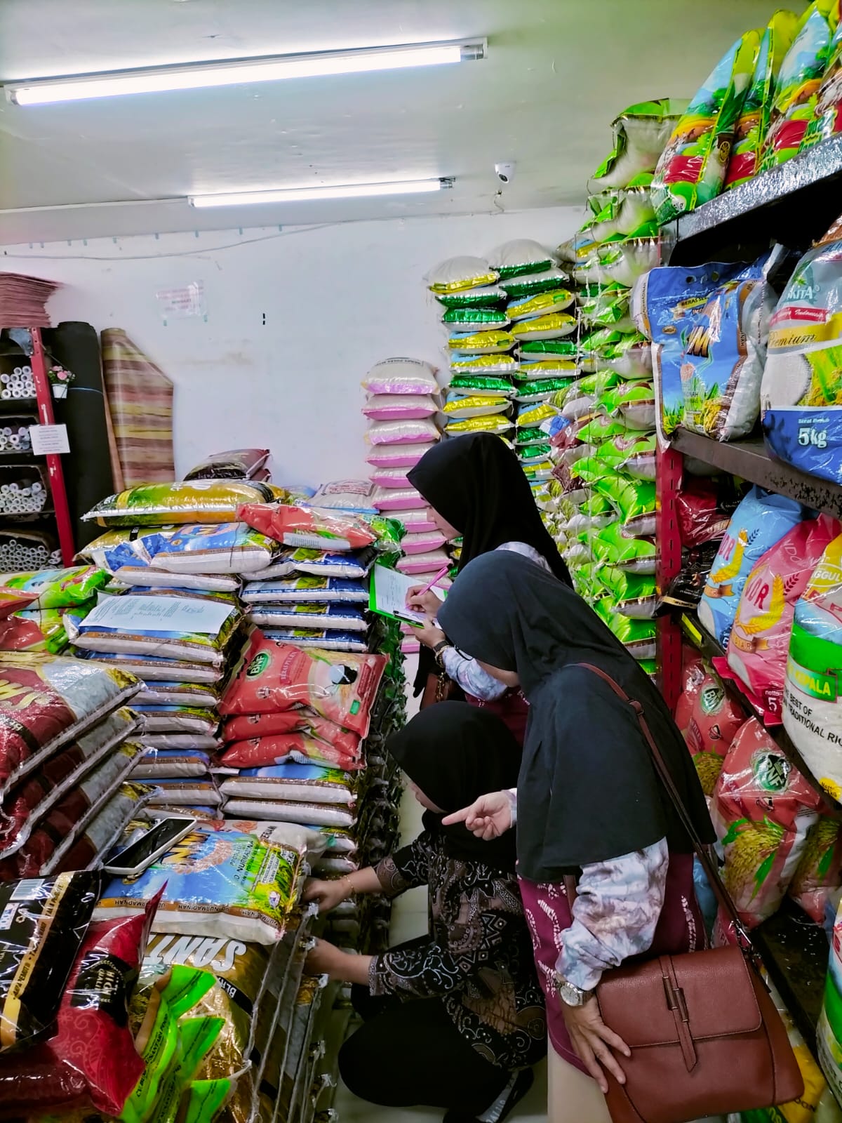 Pendataan dan Pengawasan Post-Market oleh Dinas Ketahanan Pangan dan Pertanian terhadap Pelaku Usaha Pangan Segar Asal Tumbuhan (PSAT)