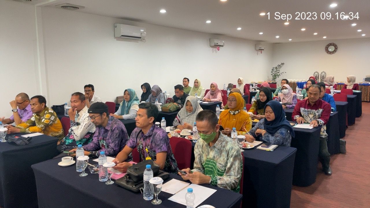 Rapat penanggung jawab dan enumerator neraca bahan makanan se Kalimantan Selatan di Hotel Rodhita Banjarbaru